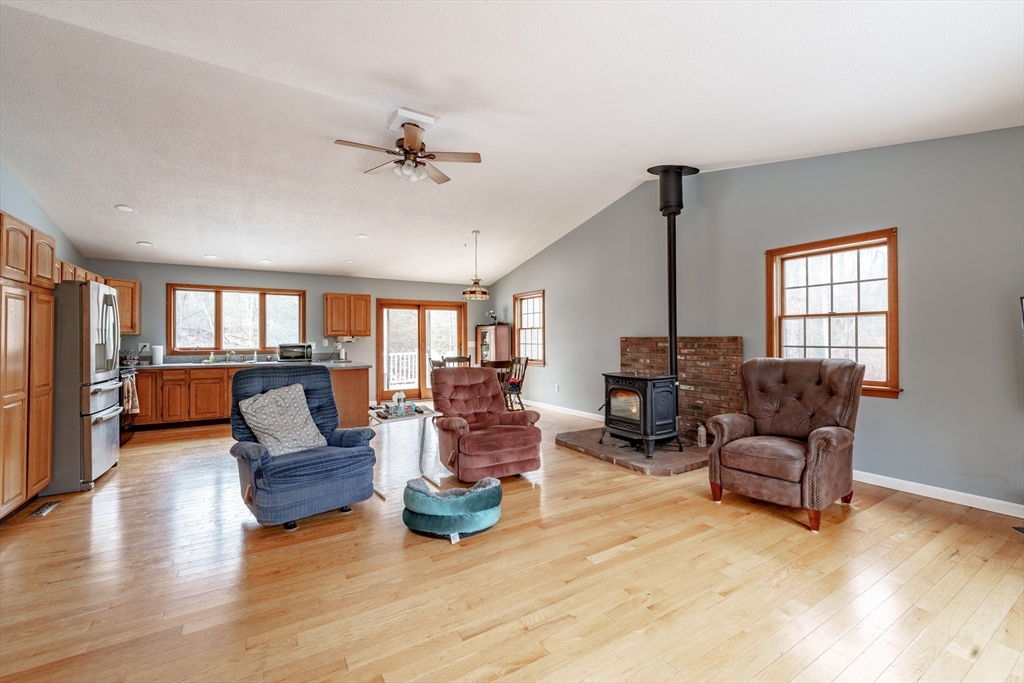 76 Coffey Hill Rd