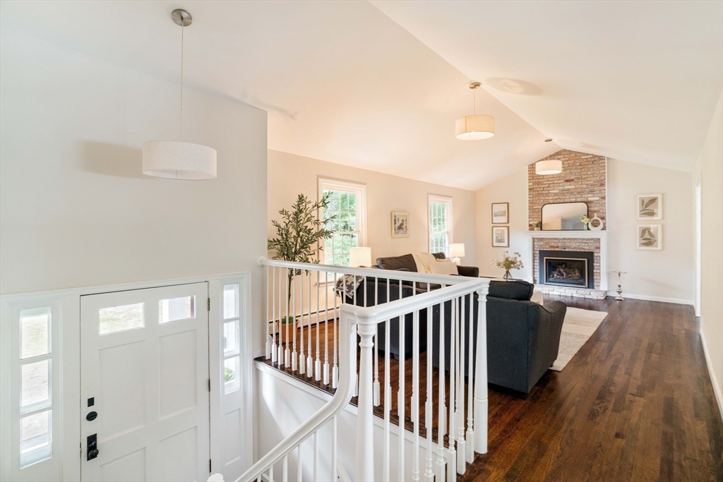 6 Gould Rd