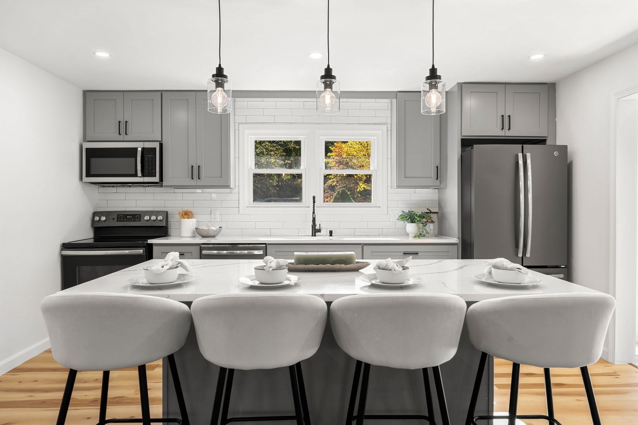 488 Elm St, Marlborough, MA, 488 Elm St, Marlborough, MA Photo #2
