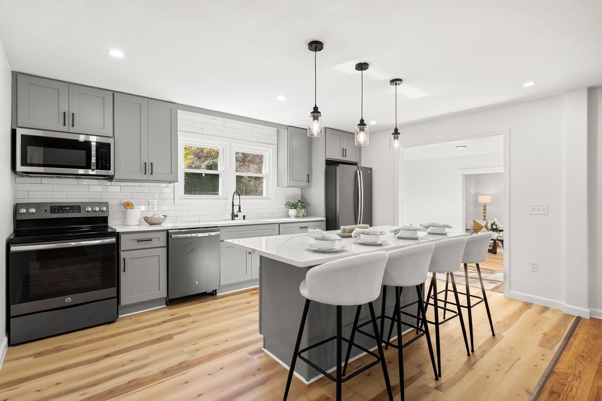488 Elm St, Marlborough, MA, 488 Elm St, Marlborough, MA Photo #3