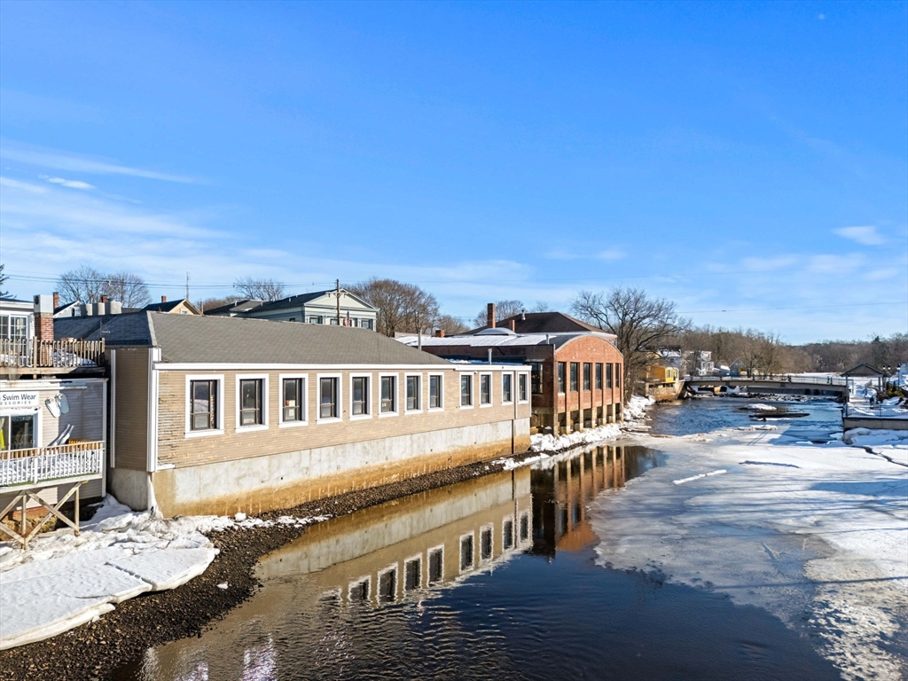 Photo 1 of 42 — 41 S Main St, Ipswich, MA 01938