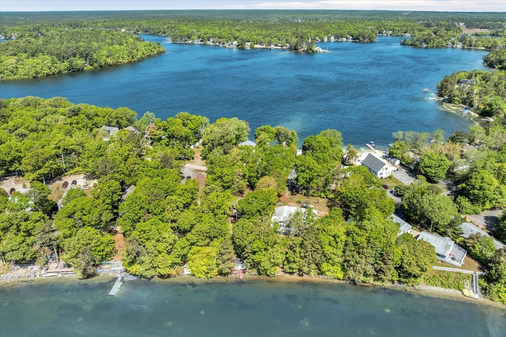 40 Lakeview Blvd