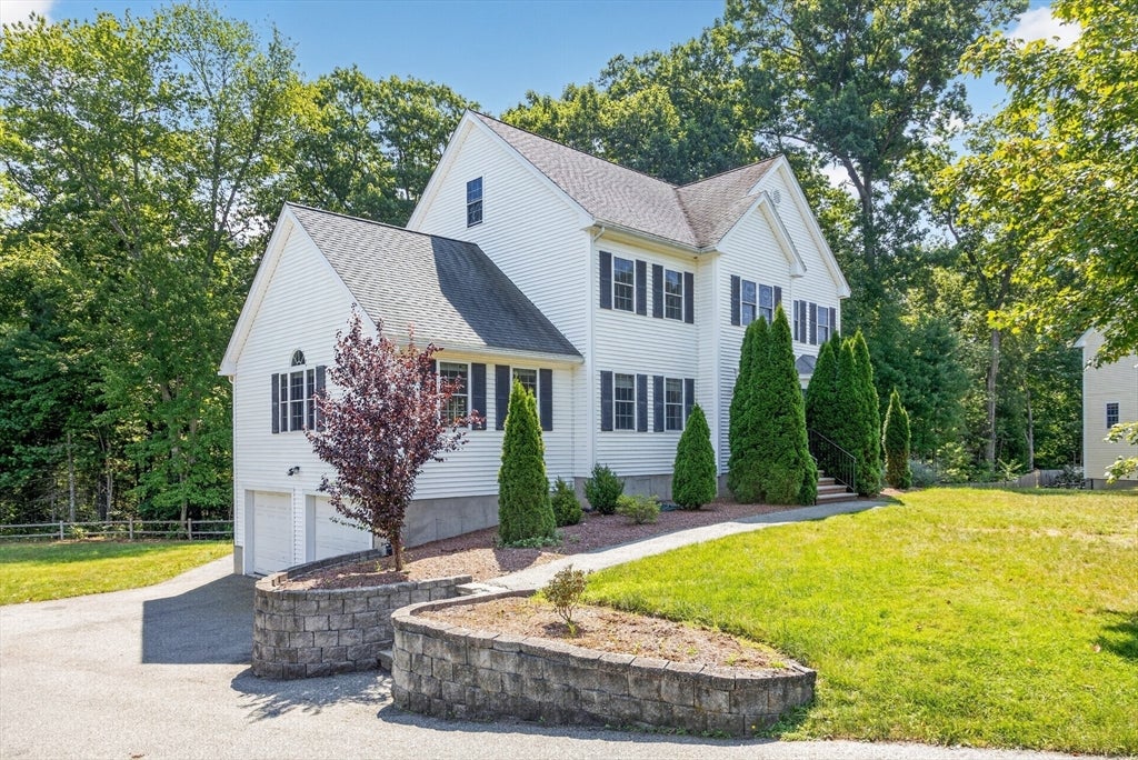 3 Chisholm Way