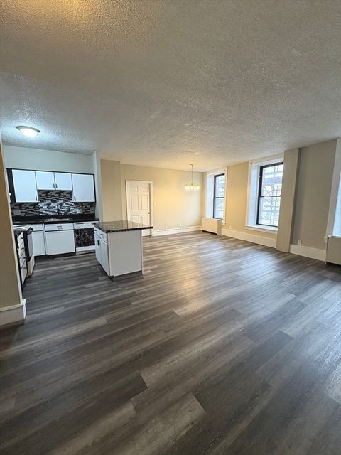 Photo of 140 Chestnut St #204, Springfield, MA 01103 (MLS # 73448022)