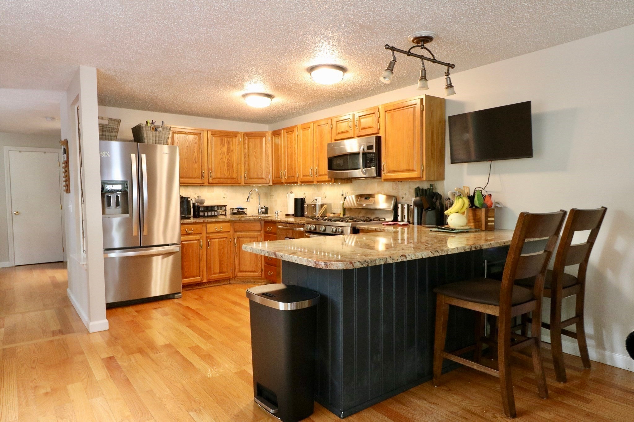 25B Country Club Ln #B, Milford, MA, 25B Country Club Ln #B, Milford, MA Photo #4