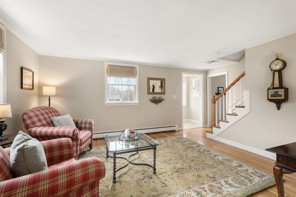 6 Marlyn Rd