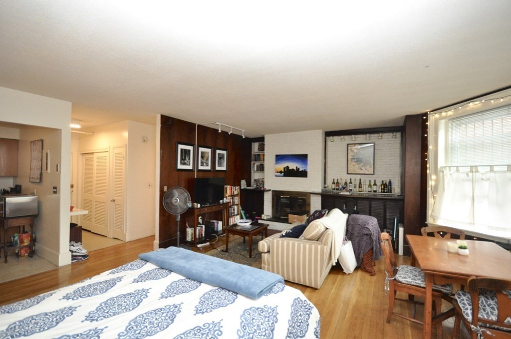 186 Beacon Street 1B