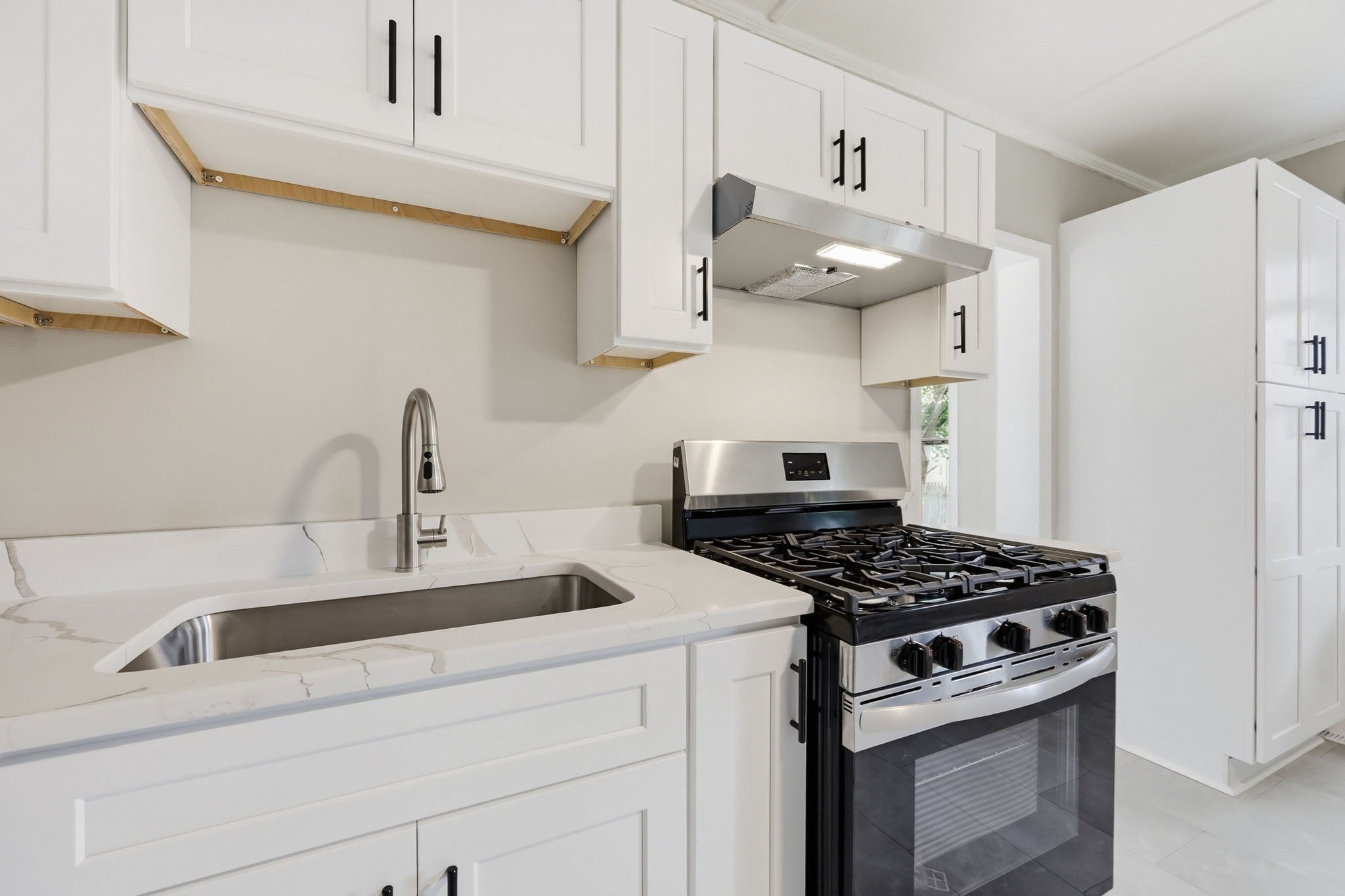 13 Furrow St, Westfield, MA Photo #14