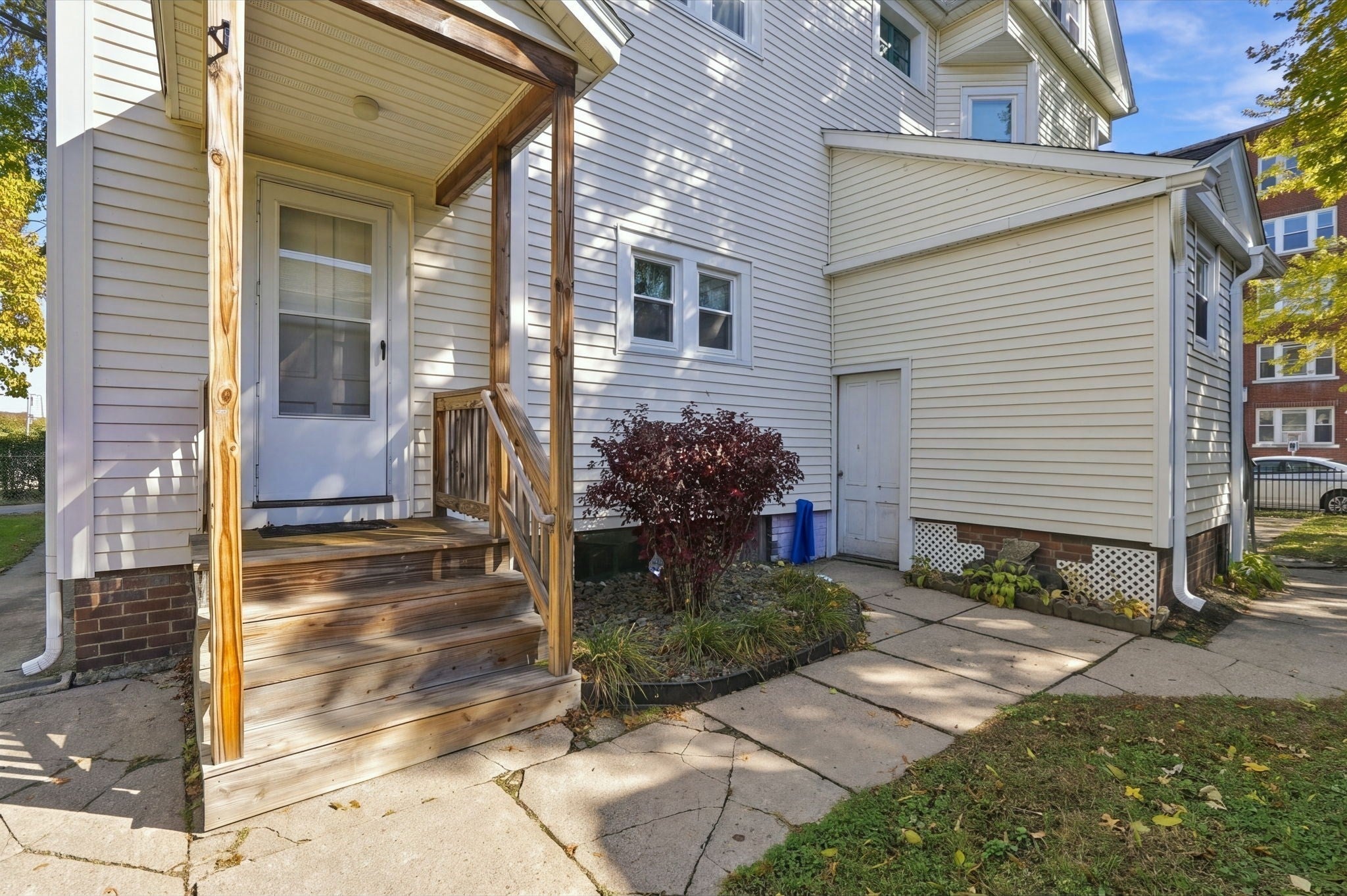 311 Walnut St, Holyoke, MA Photo #4