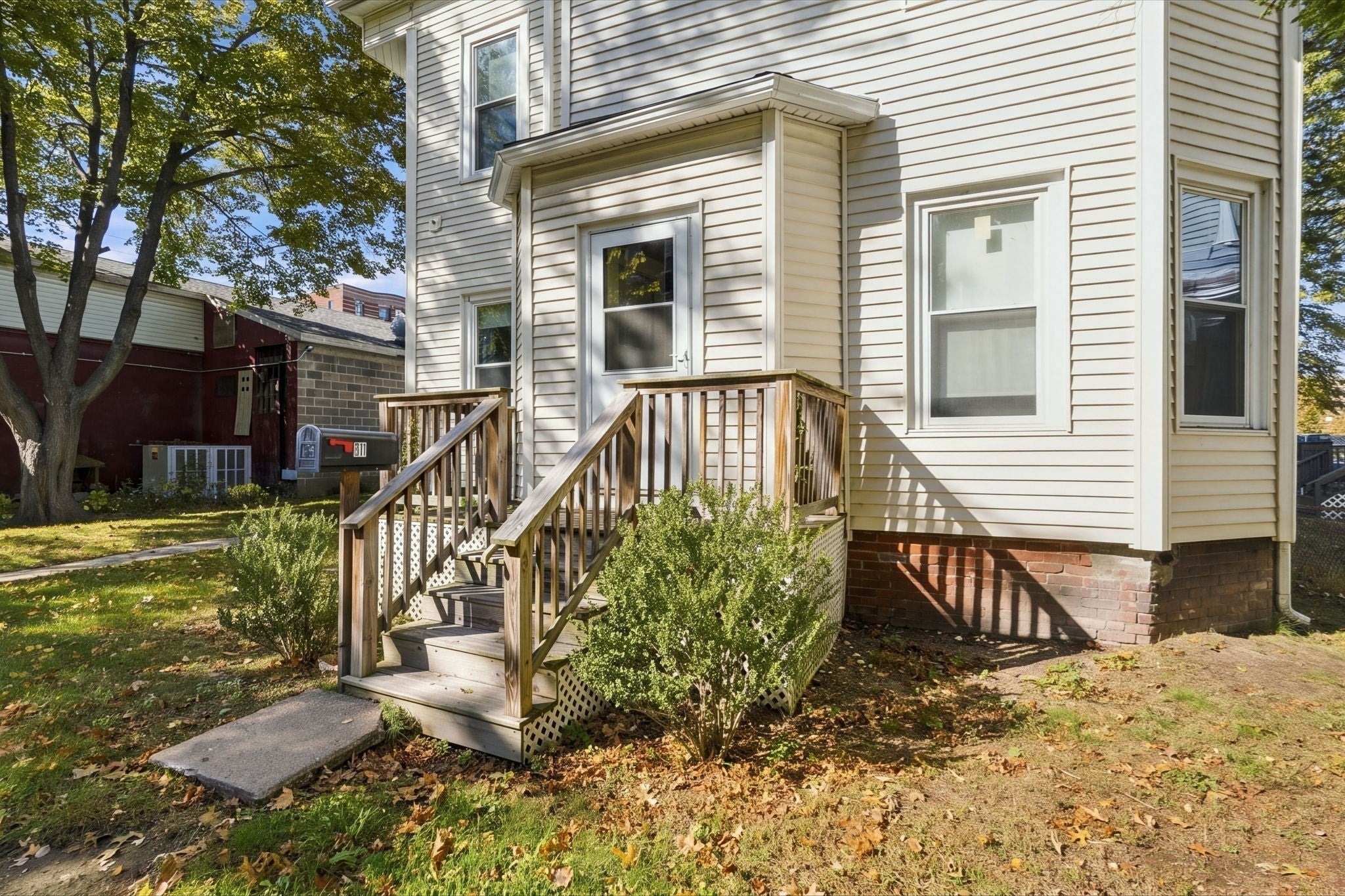 311 Walnut St, Holyoke, MA Photo #8