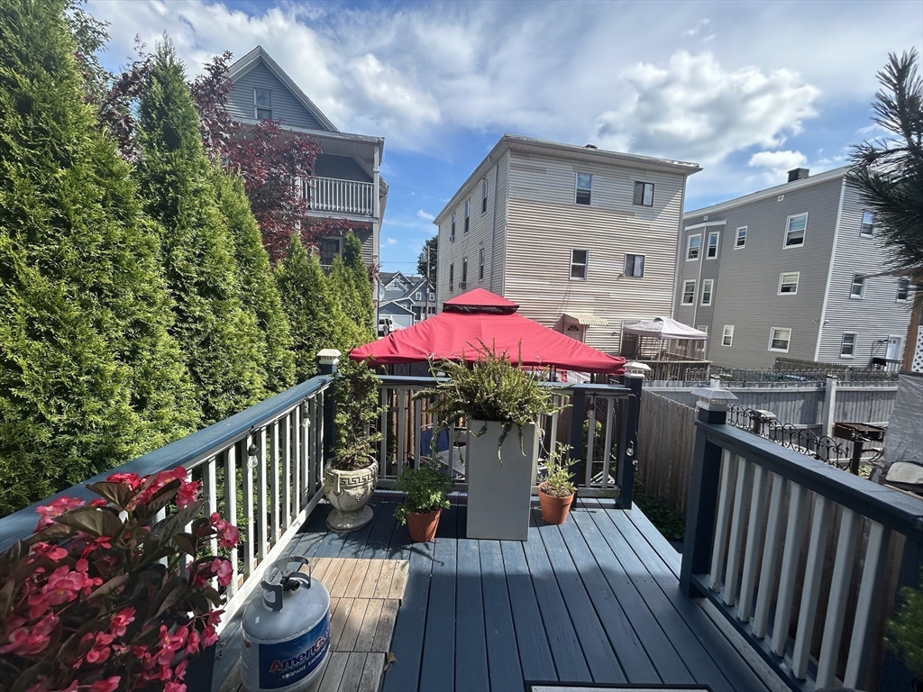 16 Caldwell Crescent