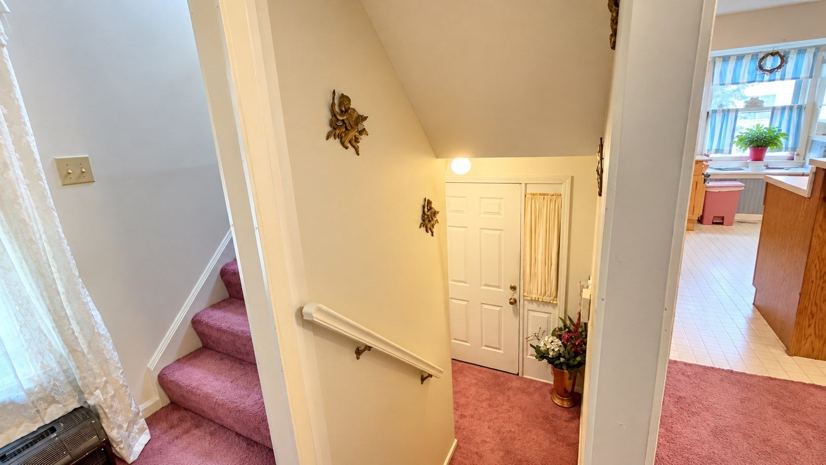 8 Castlegate Dr #8, Springfield, MA, 8 Castlegate Dr #8, Springfield, MA Photo #2
