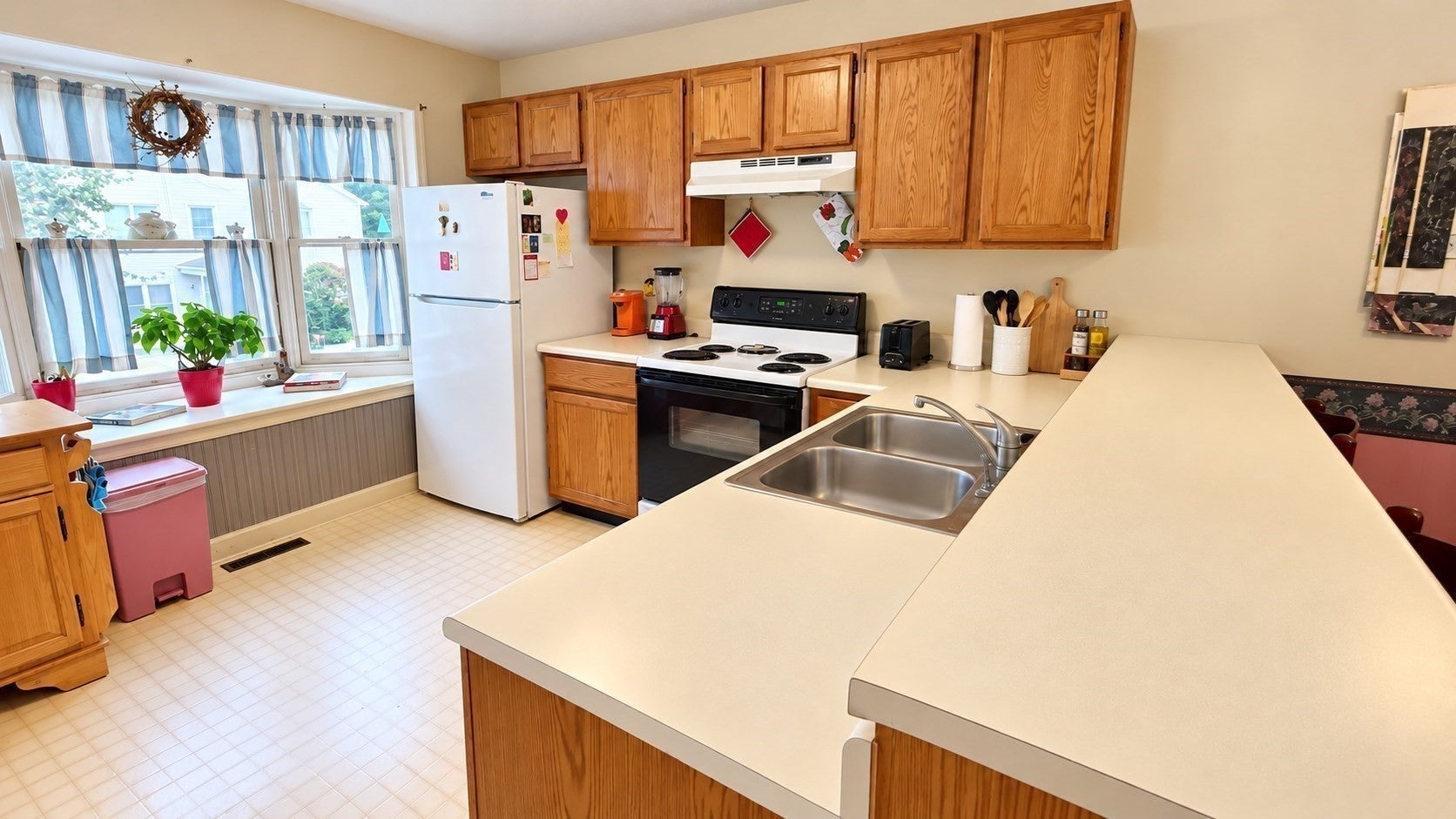 8 Castlegate Dr #8, Springfield, MA, 8 Castlegate Dr #8, Springfield, MA Photo #7