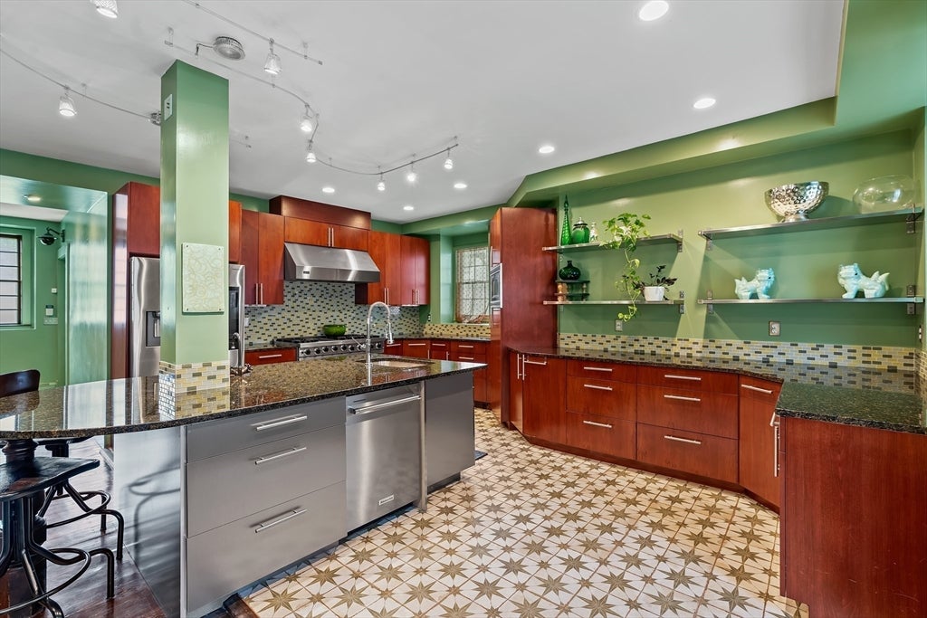16 Williams St, Easton, MA Photo #21