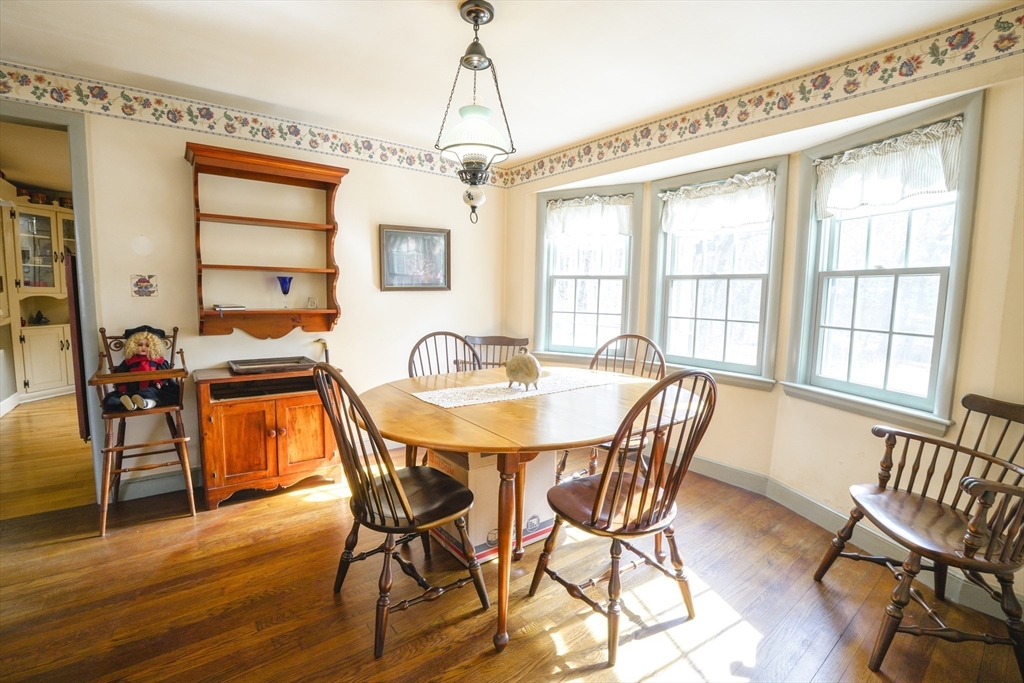 Ashland, Massachusetts 01721, United States, 4 Bedrooms Bedrooms, ,2 BathroomsBathrooms,Residential,Pending,104061