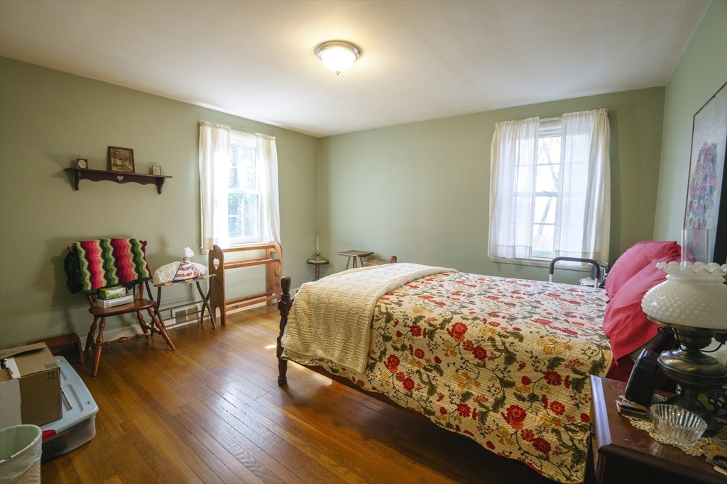 Ashland, Massachusetts 01721, United States, 4 Bedrooms Bedrooms, ,2 BathroomsBathrooms,Residential,Pending,104061