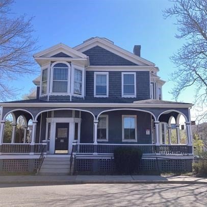 Photo of 542 County St #5, New Bedford, MA 02740 (MLS # 73592380)