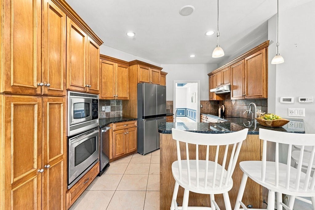 26 Ashlynn Way, Rehoboth, MA Photo #15