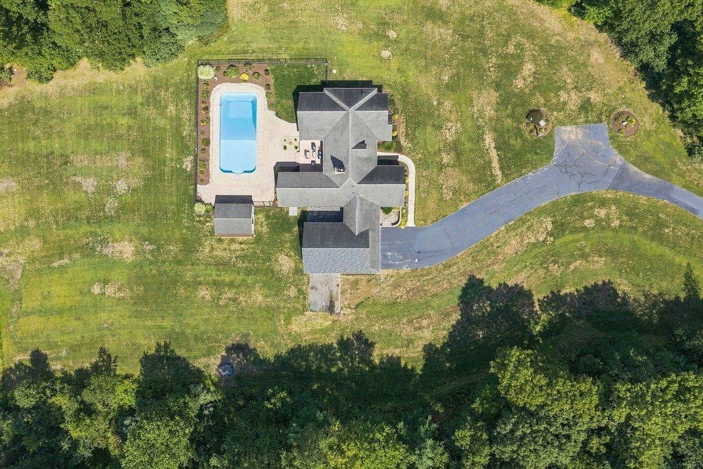 26 Ashlynn Way, Rehoboth, MA Photo #4