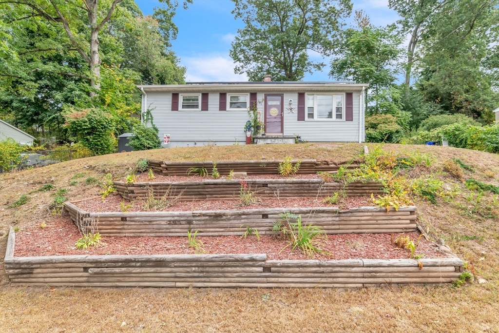 101 Regal St