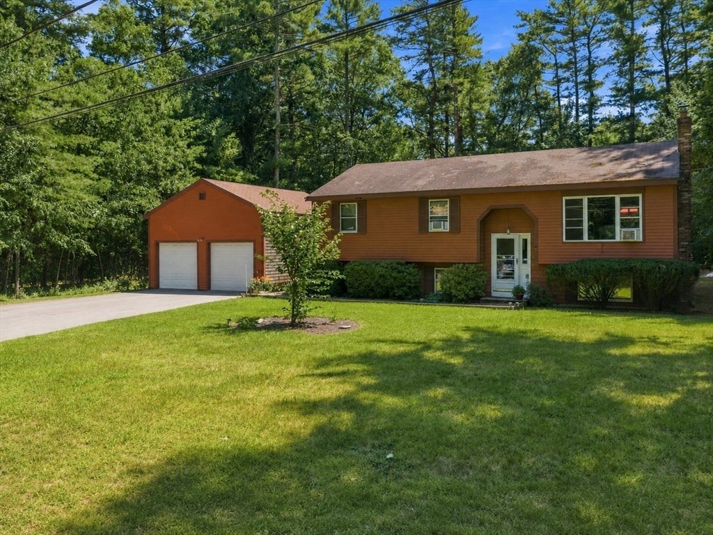 Photo of 3 Harrison Ave, Lakeville, MA