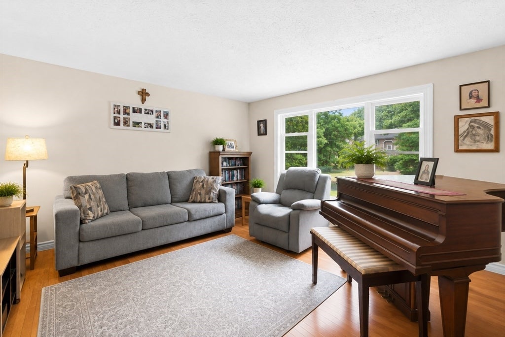 3 Harrison Ave, Lakeville, MA, 3 Harrison Ave, Lakeville, MA Photo #9