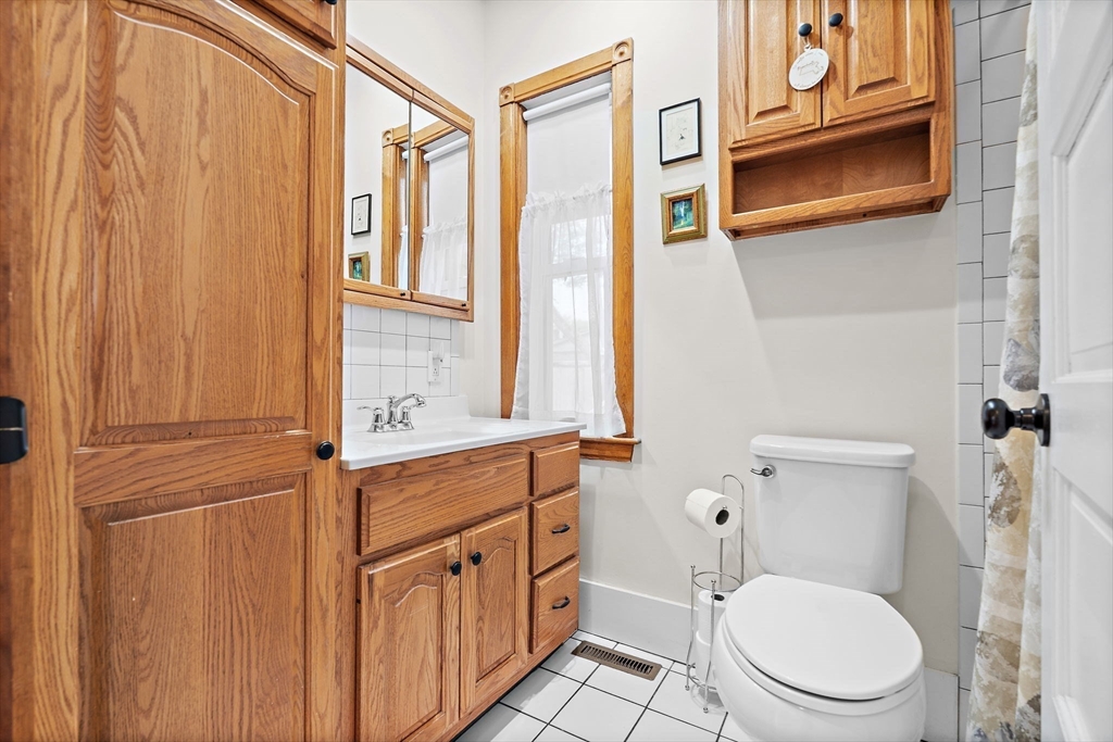 18 O'neil Street, Hudson, MA Photo #17