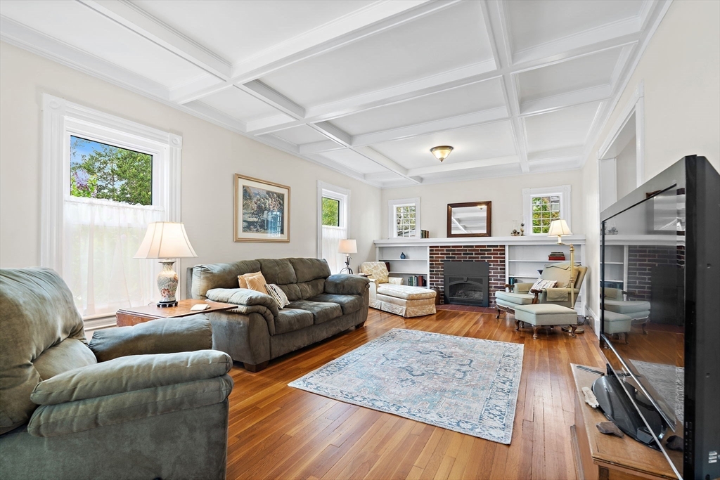 18 O'neil Street, Hudson, MA Photo #8