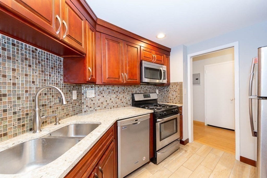 22 Chestnut Pl 114
