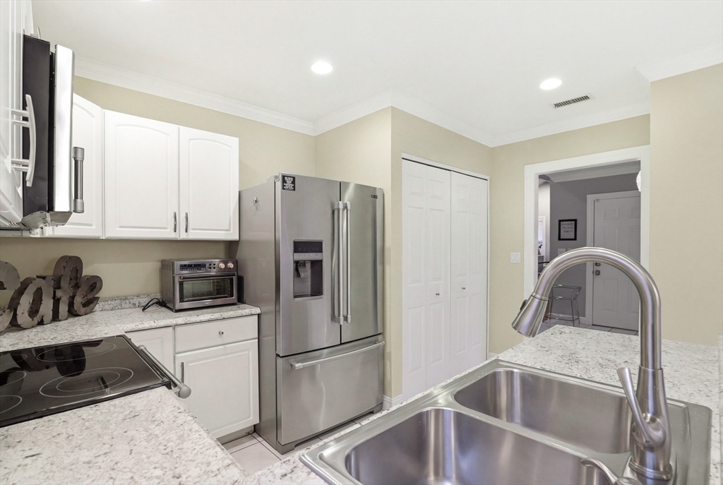 605 Middle Street 38