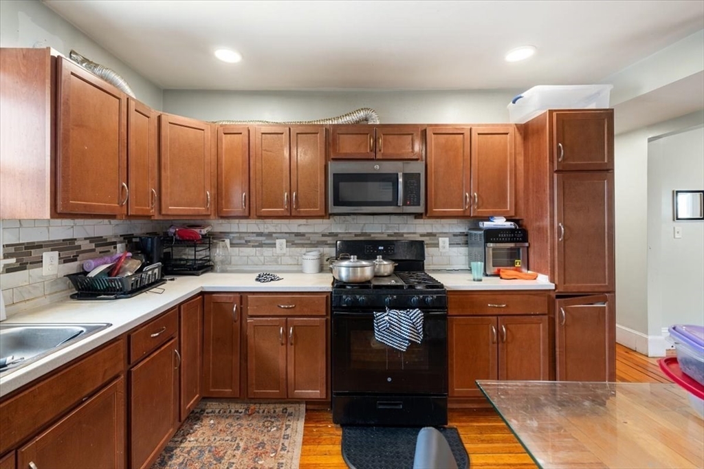 285 Green St, Brockton, MA Photo #10