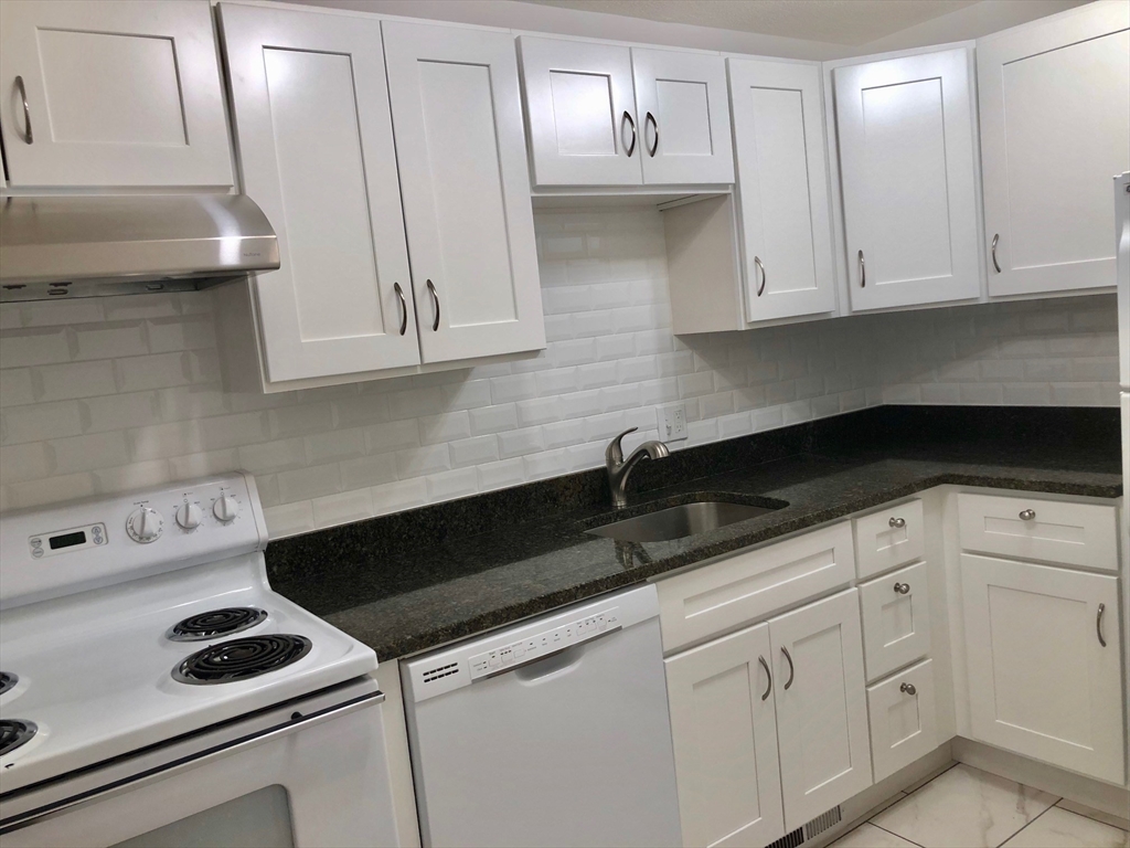 9 Elm St #3, Acton, MA, 9 Elm St #3, Acton, MA Photo #4