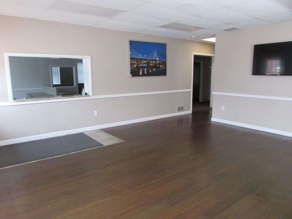 106 Commonwealth Ave