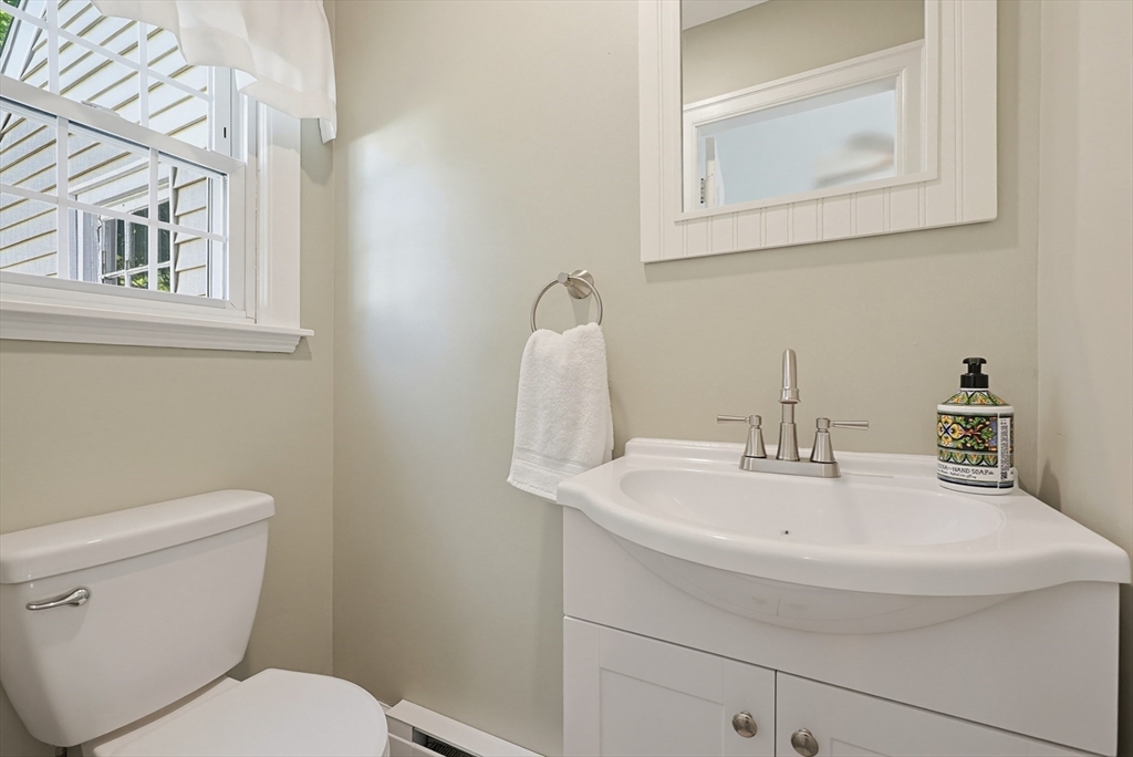 103 Field Rd, Longmeadow, MA Photo #17