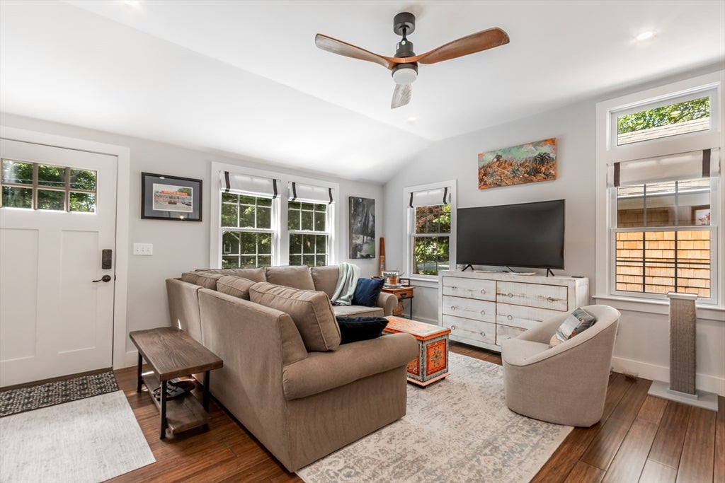 132 Williams Ave, Bourne, MA Photo #4