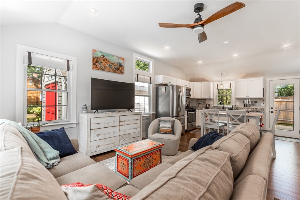 132 Williams Ave, Bourne, MA Photo #5