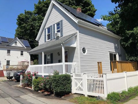 1 Webster Ct Stoneham MA 02180