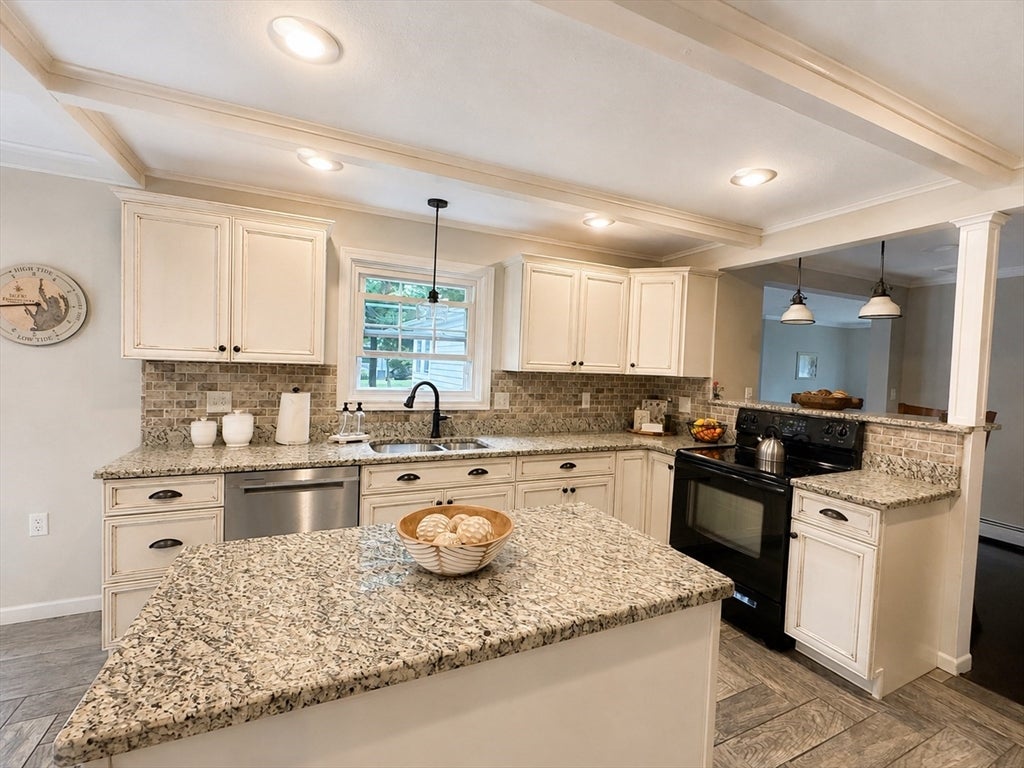 178 Rockland St, Dartmouth, MA, 178 Rockland St, Dartmouth, MA Photo #6