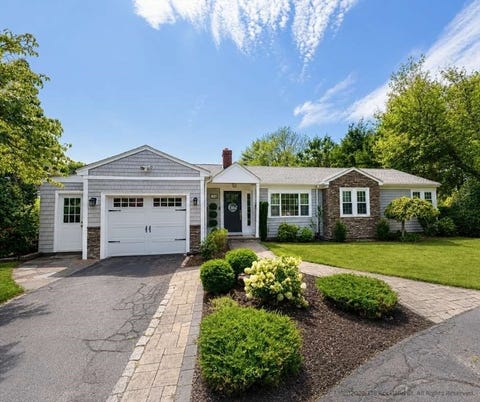 Photo of 178 Rockland St, Dartmouth, MA 02748 (MLS # 73569277)