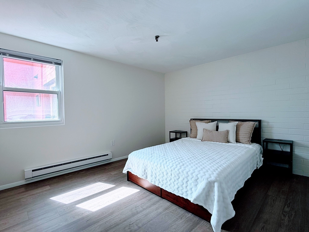 115 W Squantum St 816