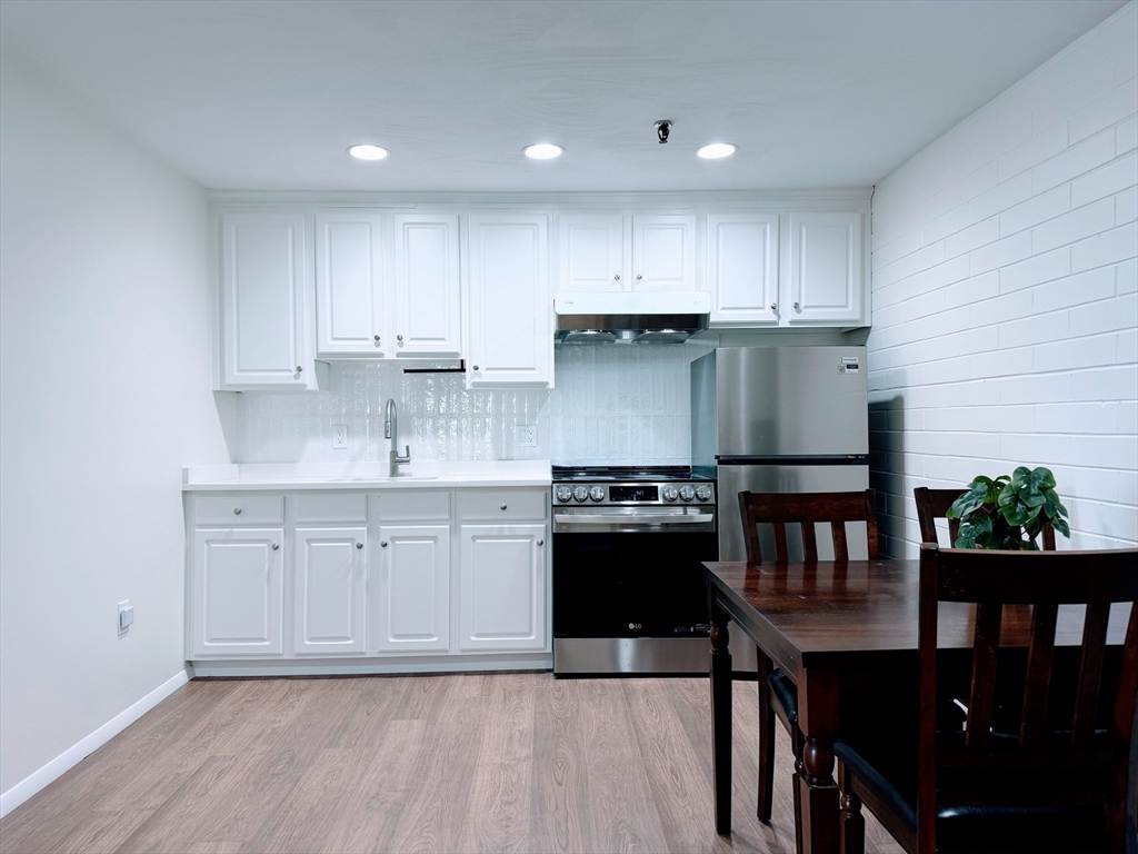 115 W Squantum St 816