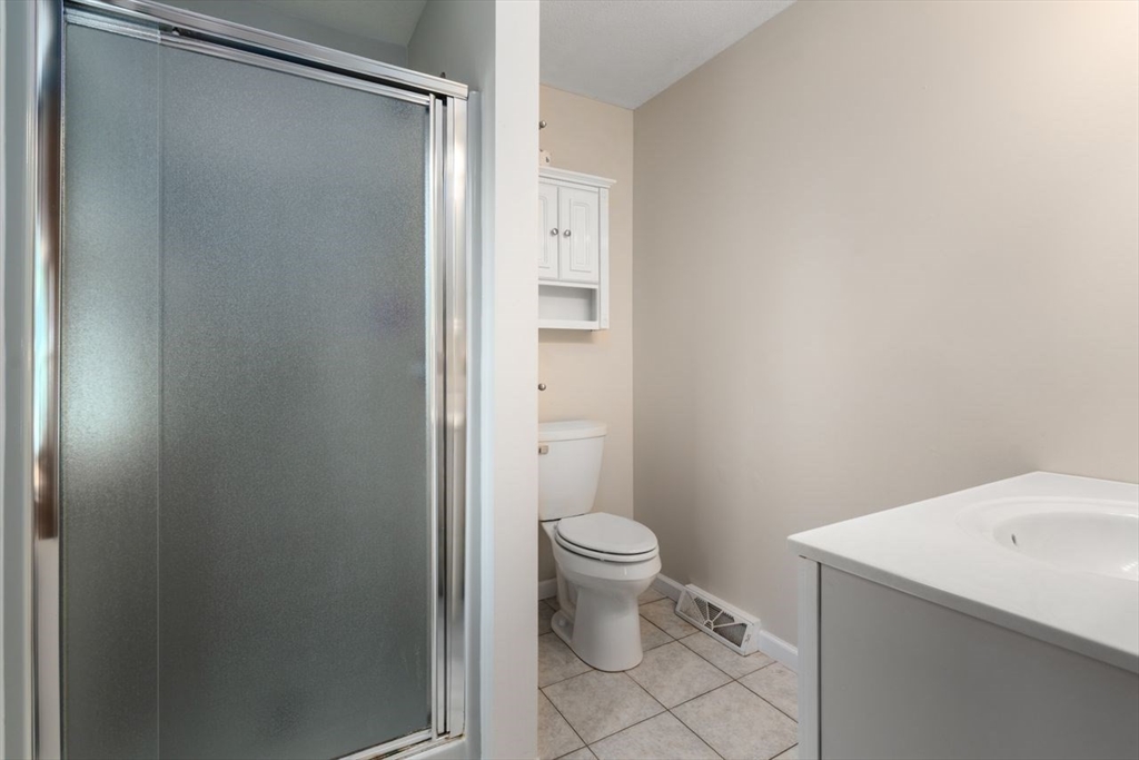 119 Pineridge Drive, Westfield, MA Photo #21