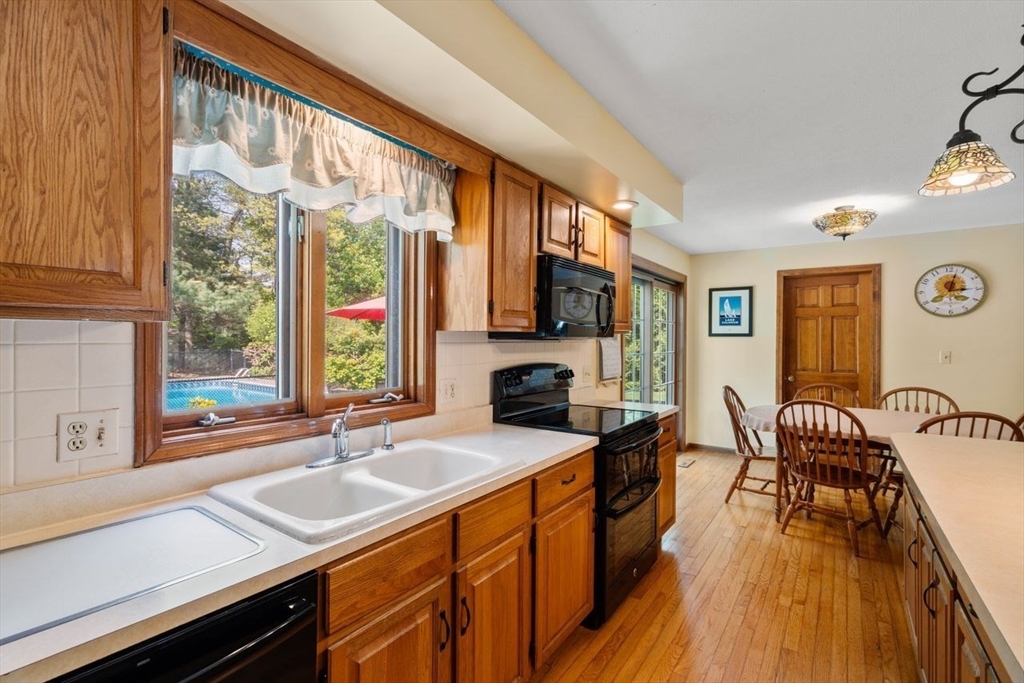 119 Pineridge Drive, Westfield, MA Photo #7