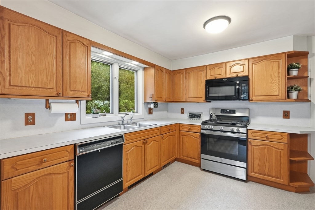 39 Water St, Northampton, MA, 39 Water St, Northampton, MA Photo #18