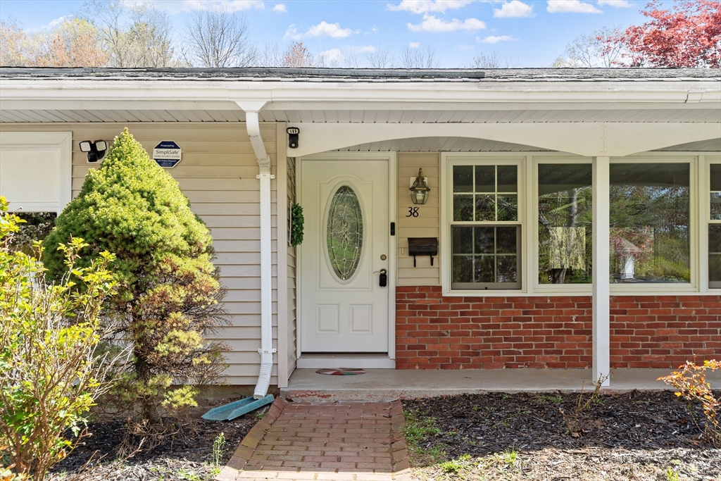 38 Ruthellen Road