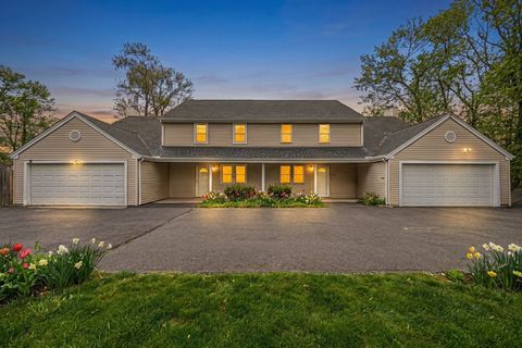 Photo of 717 Pleasant St #B, Norwood, MA 02062 (MLS # 73504969)