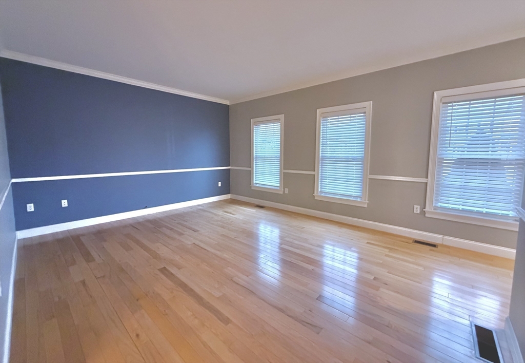 45 Meetinghouse Rd 45