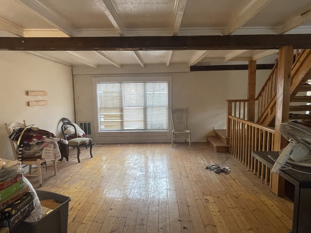 35 River Rd