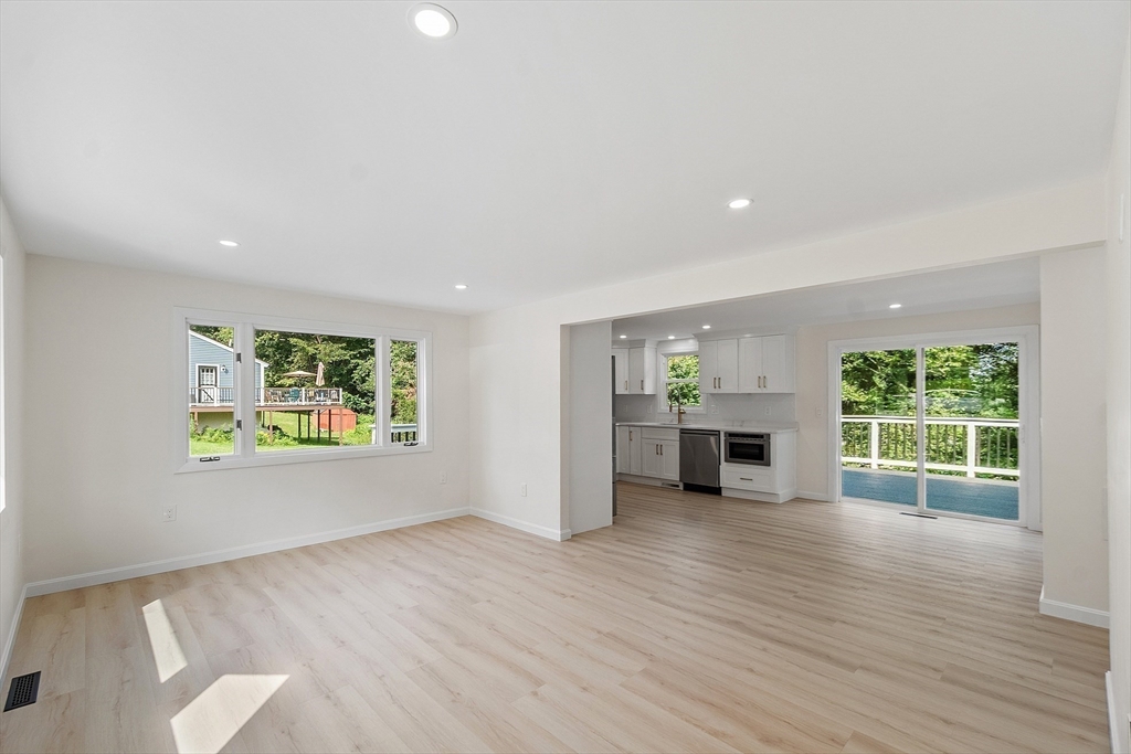 129 Fort Meadow Dr