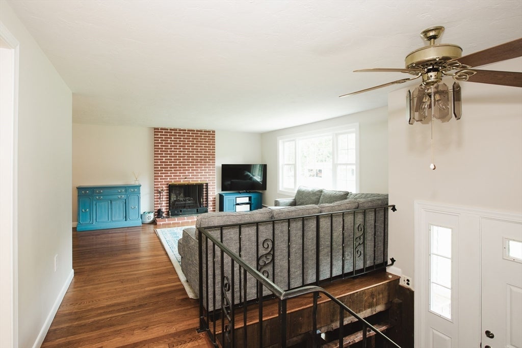 40 Fairwood Drive, Pembroke, MA Photo #7